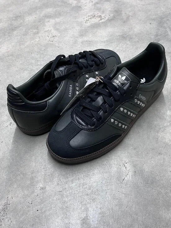 Adidas Samba OG Studded Stripes Black Earth Gum Women’s JR8869 - New - Picture 1 of 6